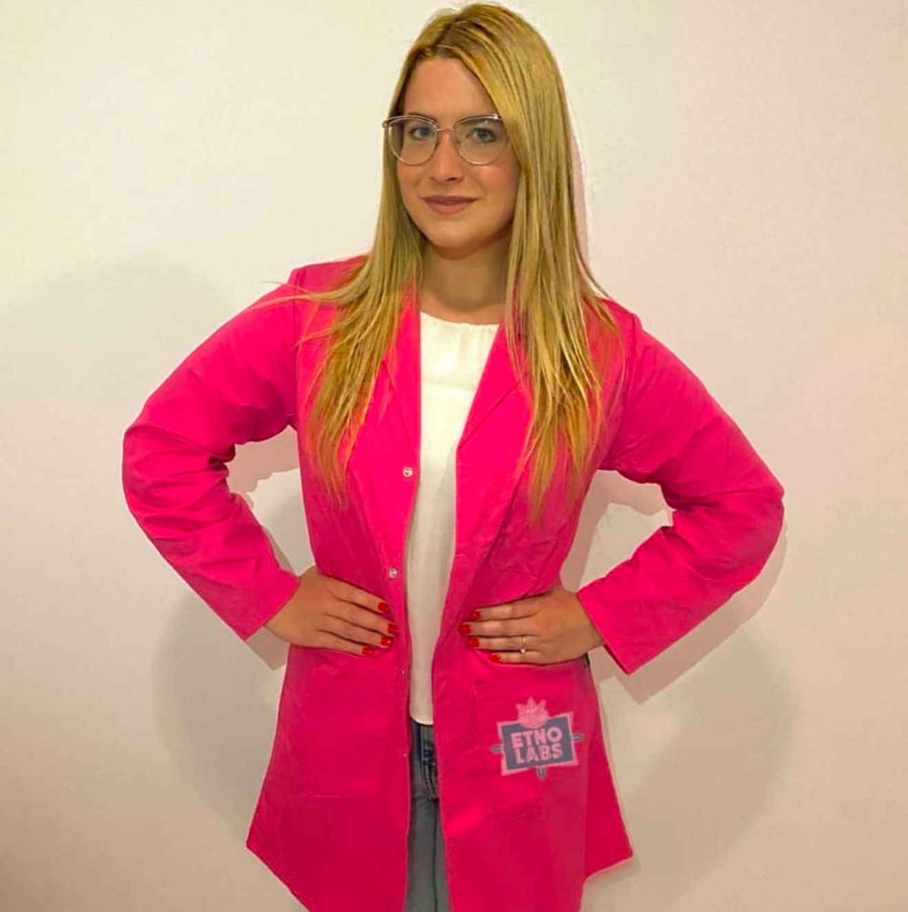 Niuska Alvarez in lab